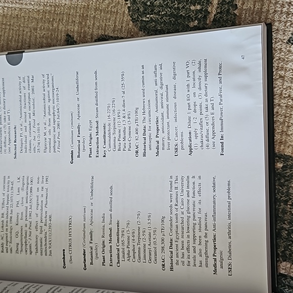 Essential Oils Desk Reference Book 3rd Edition - Picture 9 of 12